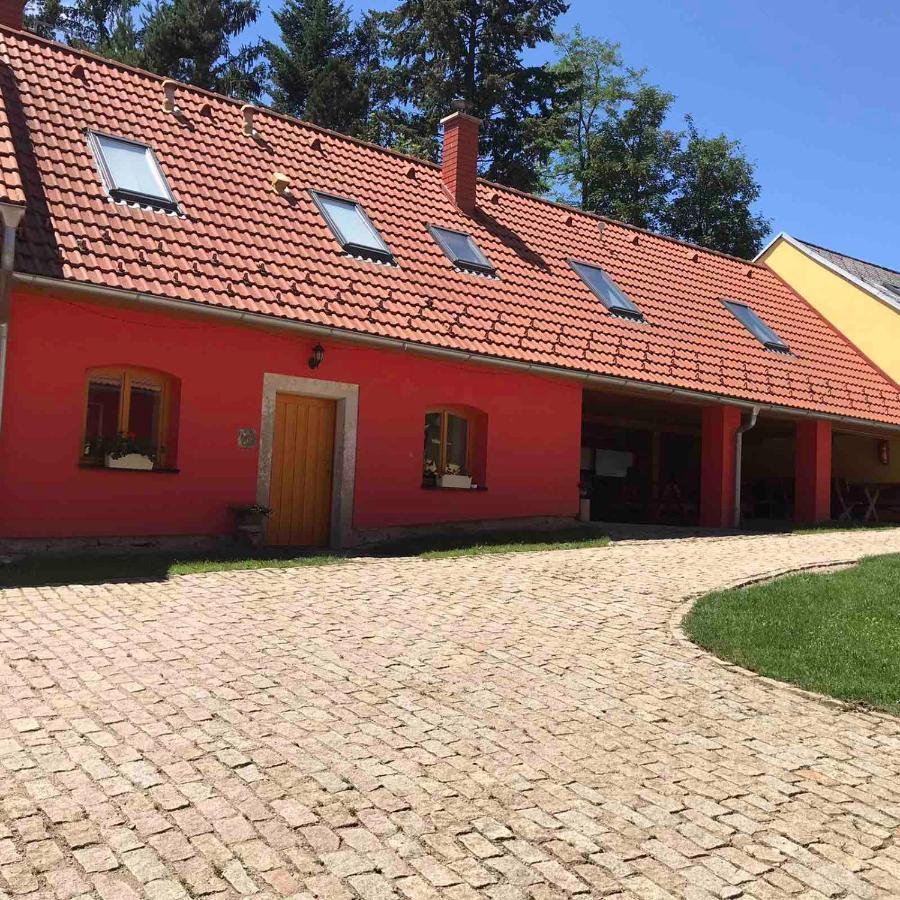 Villa Kypruv Mlyn Knínice Exterior foto